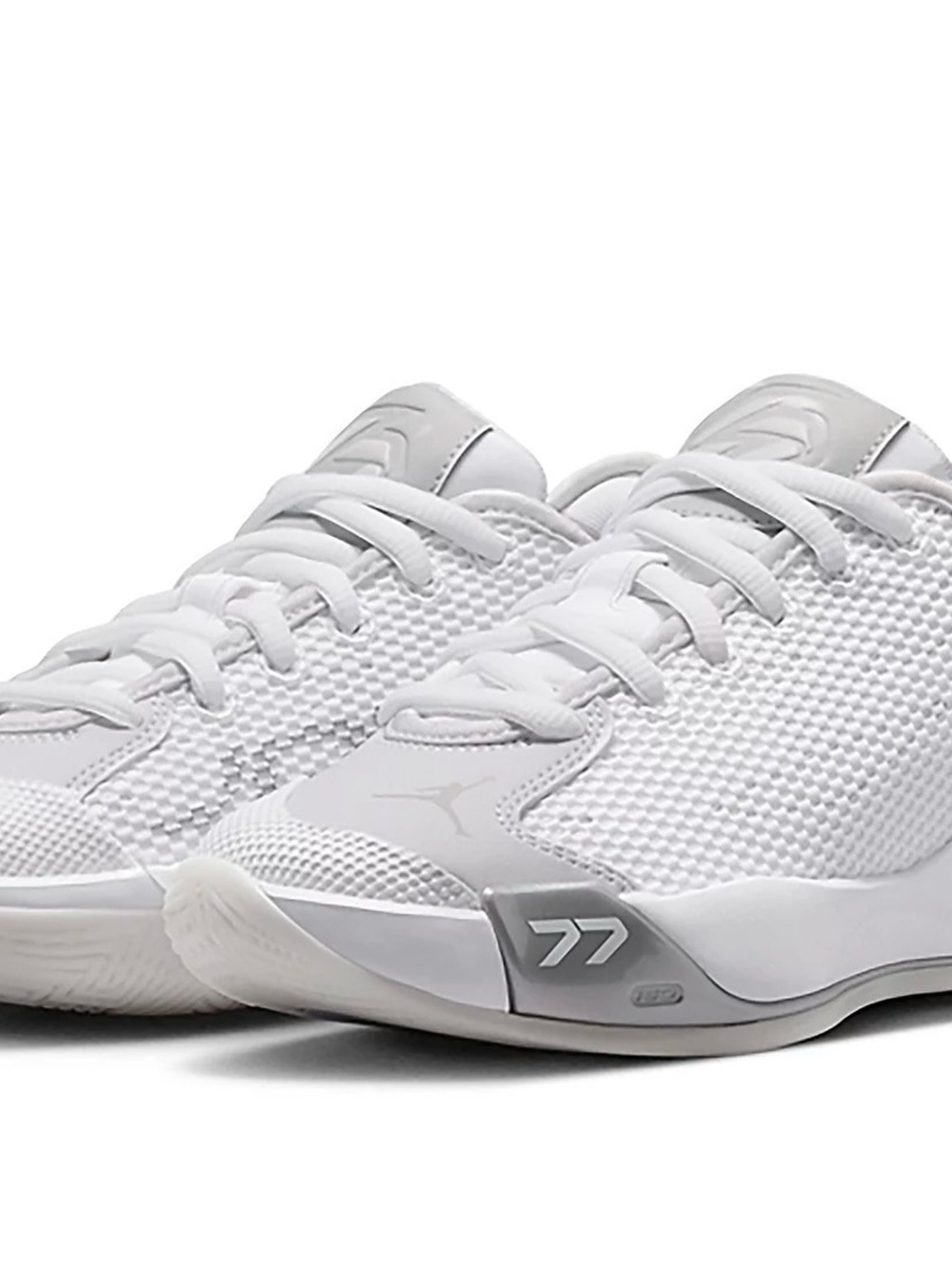 Jordan Luka .77 V2 Basketball Shoes size 5.5Y